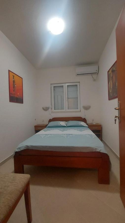 Dk Apartments Krasici Тиват Екстер'єр фото