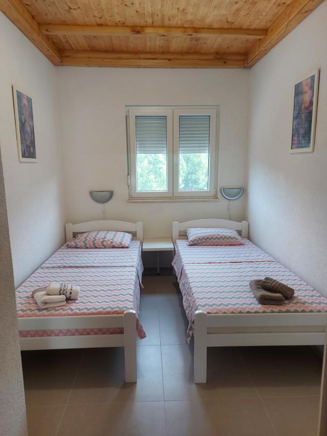 Dk Apartments Krasici Тиват Екстер'єр фото